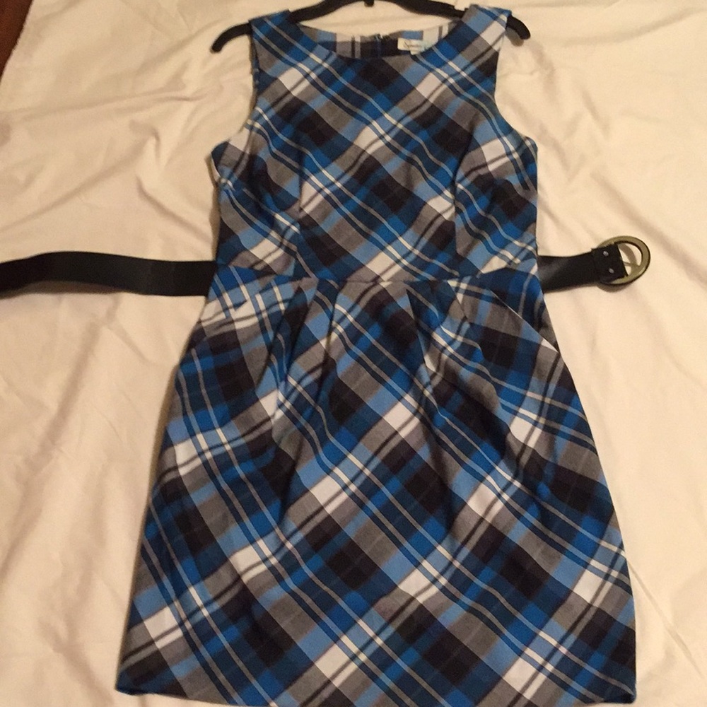 Dress - Picture 3 of 7